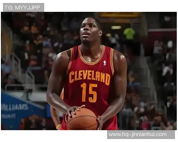 足球明星安东尼的精彩瞬间与职业生涯全景介绍图解读